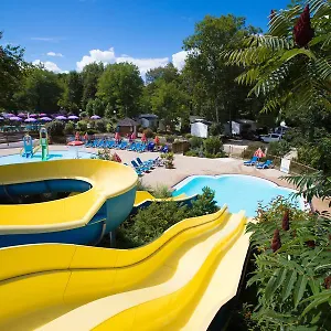 Le Des 3 Lacs Camping